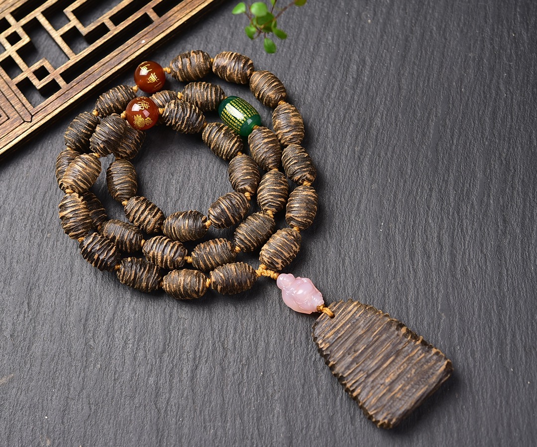 Worm leakage old material agarwood Wushi brand necklace - Bild 2 aus 5