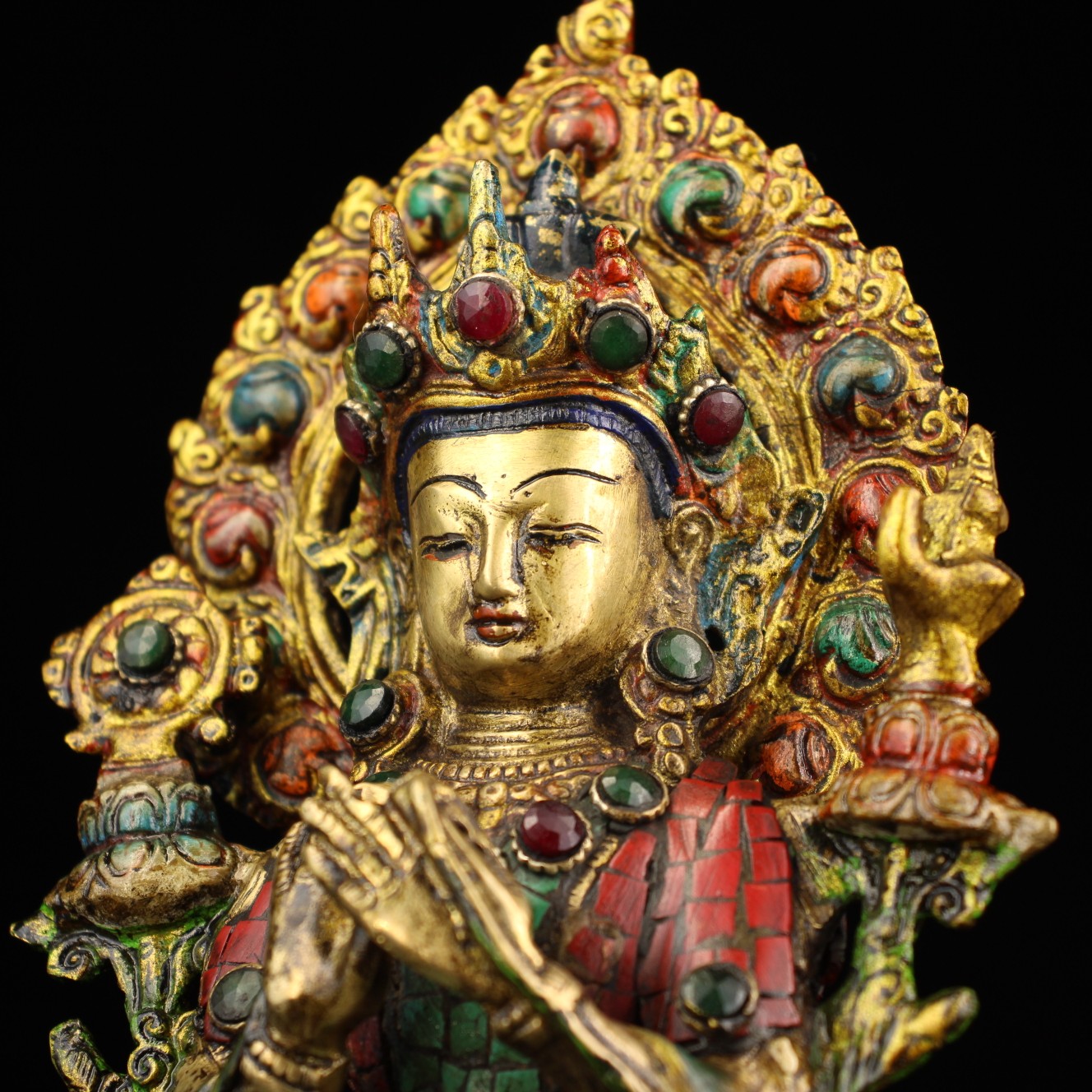 A pure hand-made bronze Buddha inlaid with precious stones, painted and painted with gold - Bild 3 aus 8