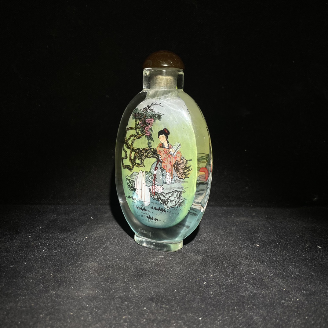 Colored glaze snuff bottle with inner painting of ladies - Image 5 of 9