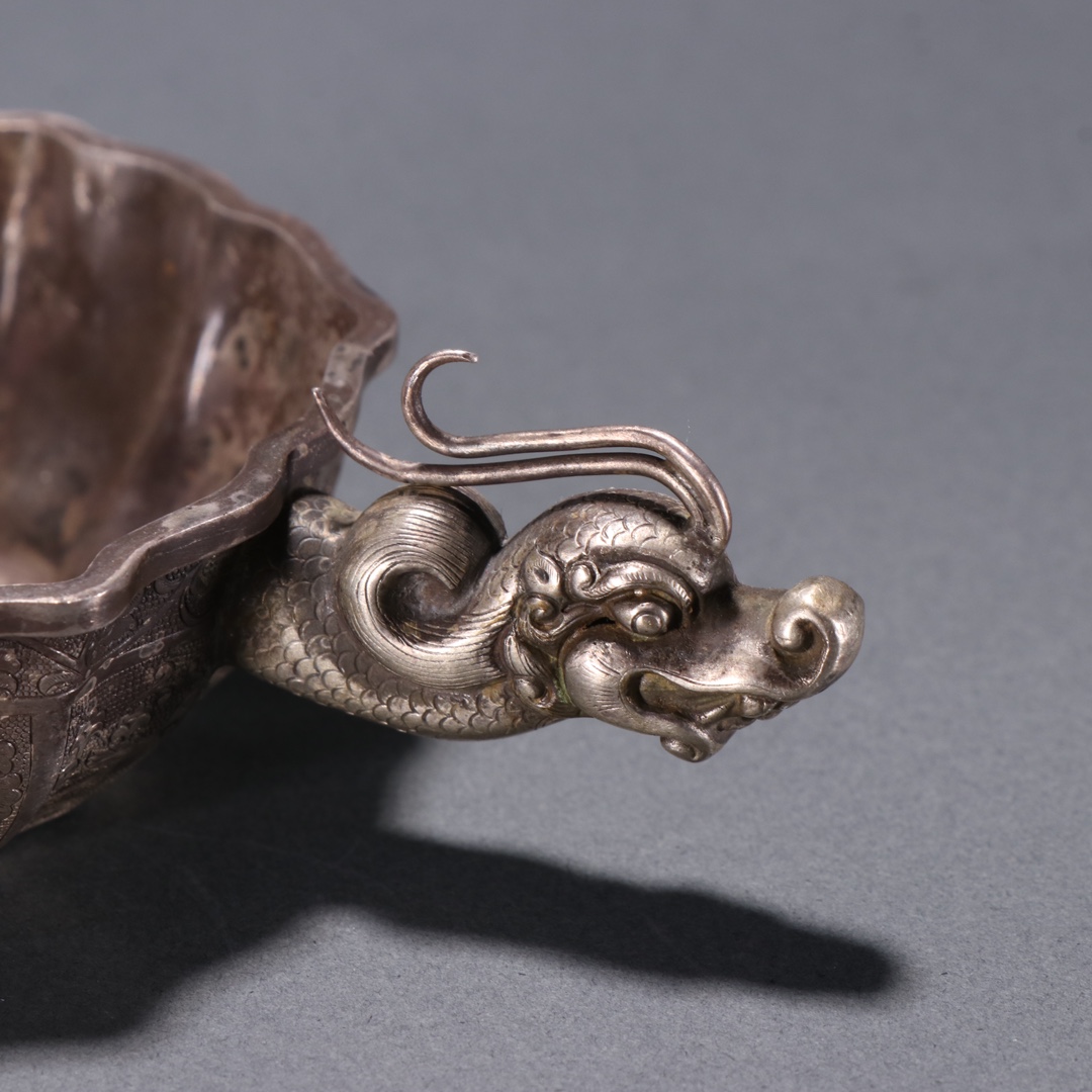 Qing Dynasty sterling silver dragon head cup - Image 4 of 9