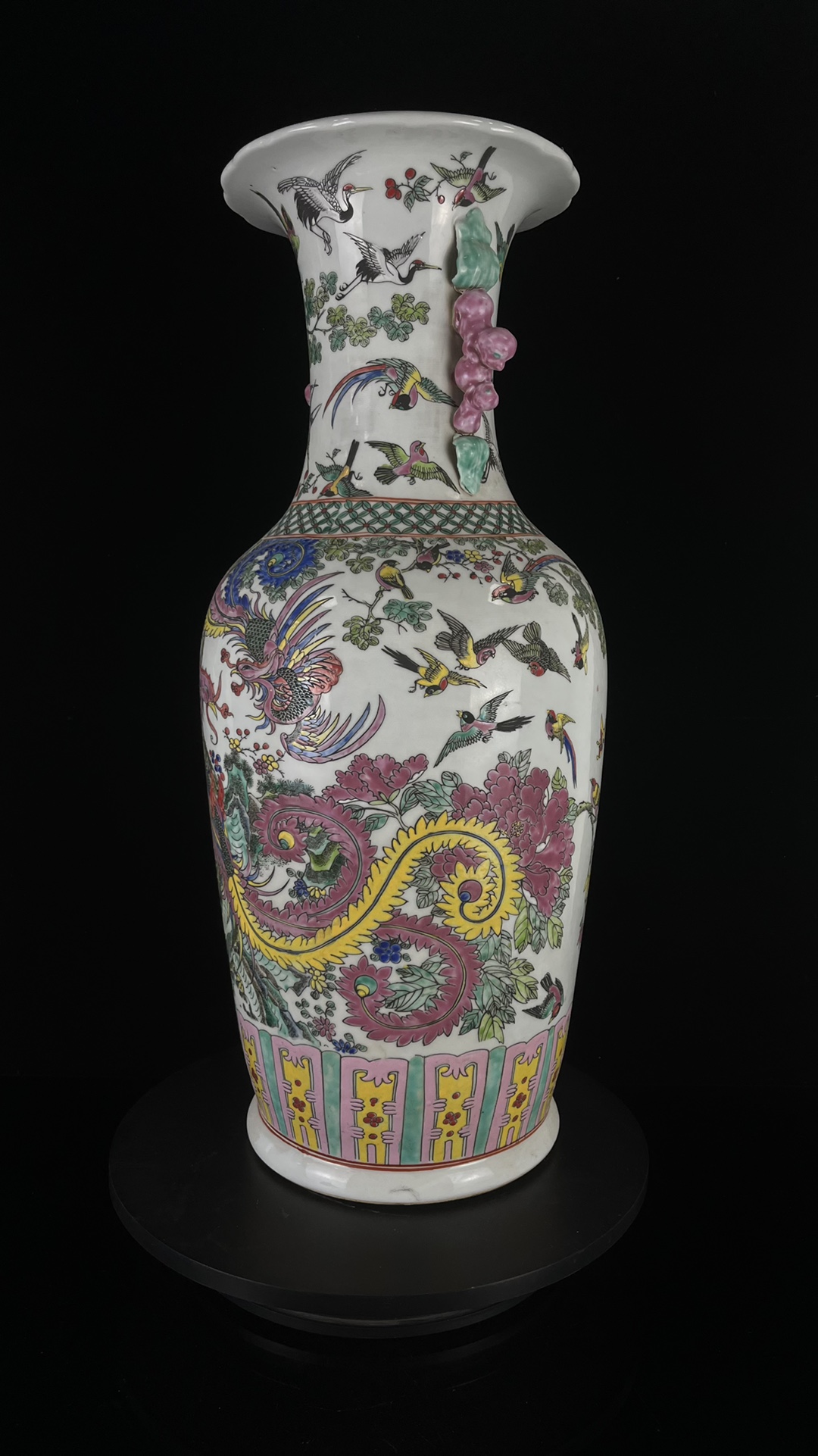 Large flower and bird vase made in the Kangxi period of the Qing Dynasty - Image 2 of 9