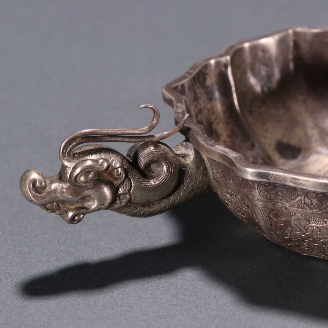 Qing Dynasty sterling silver dragon head cup - Image 2 of 9
