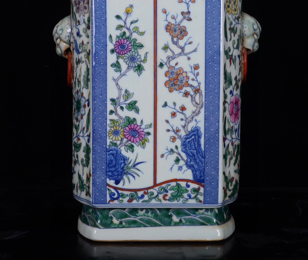 Qing Qianlong doucai four seasons flower pattern inlaid vase - Image 7 of 9