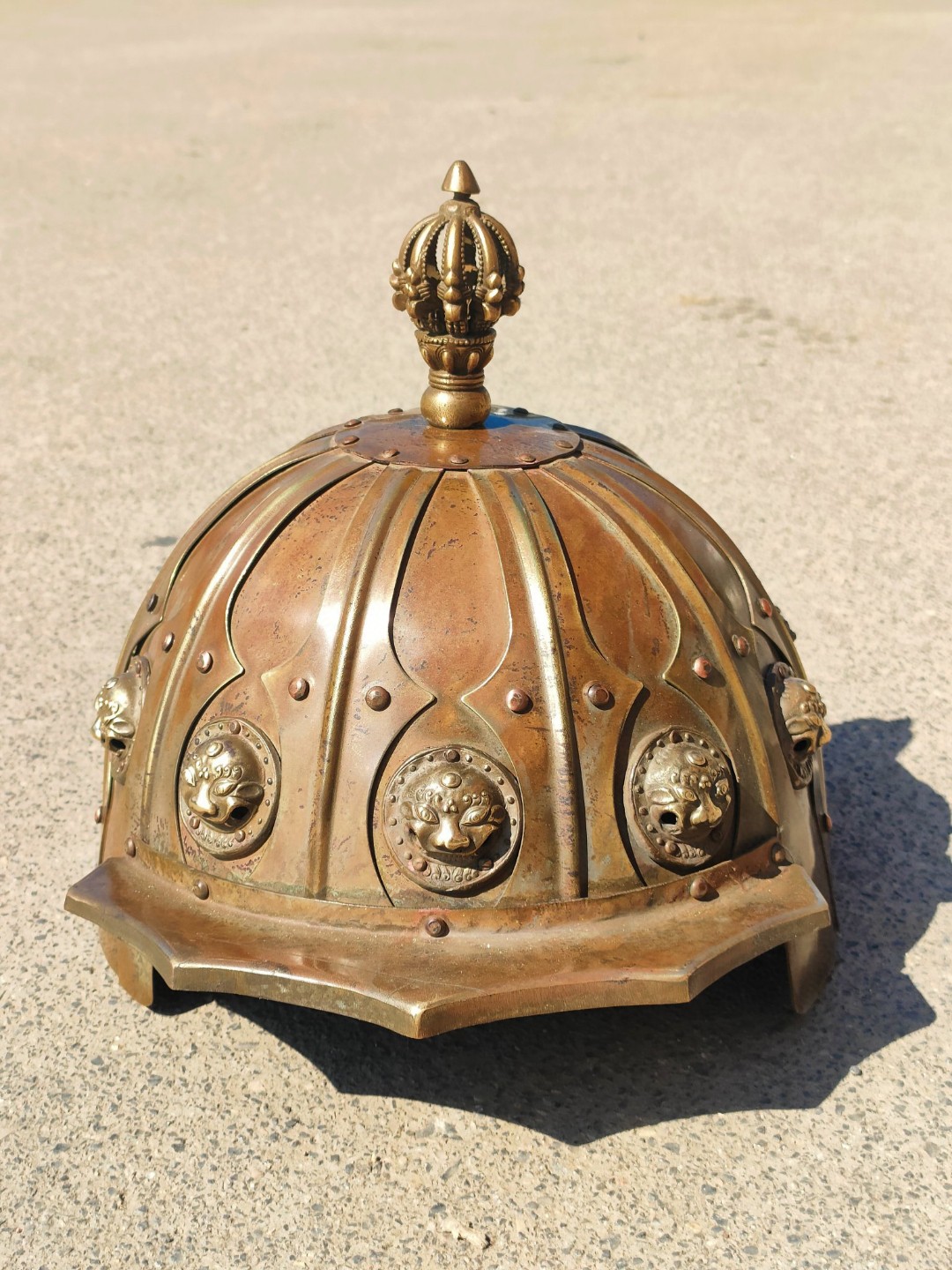 Bronze helmet. - Image 8 of 8