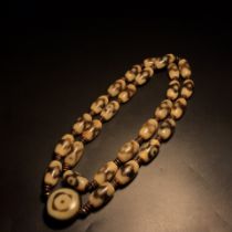 High oil tooth yellow pulp weathered old agate mandala three-eyed dzi bead rosary necklace hand-held