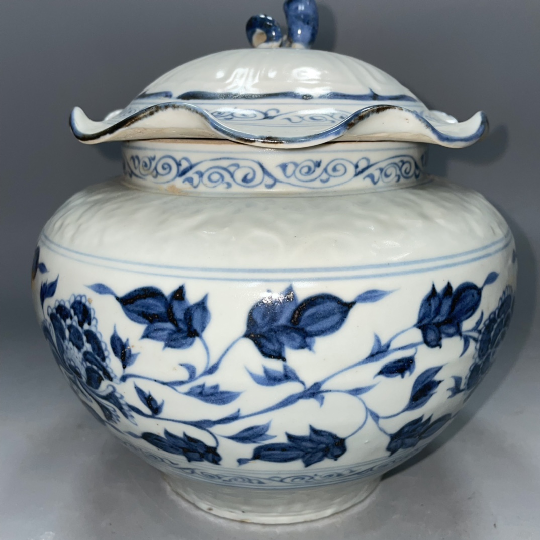 Yuan Dynasty Lotus Leaf Lid Jar - Image 4 of 10