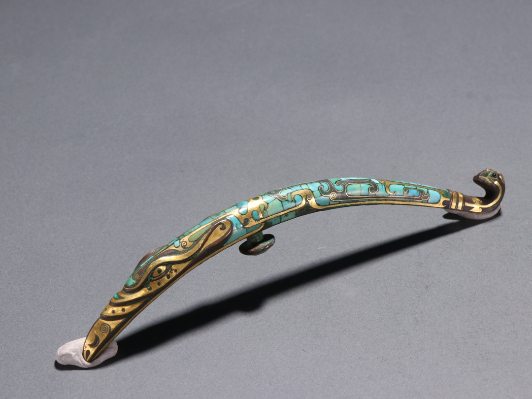 Han Dynasty Bronze with gold and silver inlaid with turquoise dragon hook - Image 5 of 9