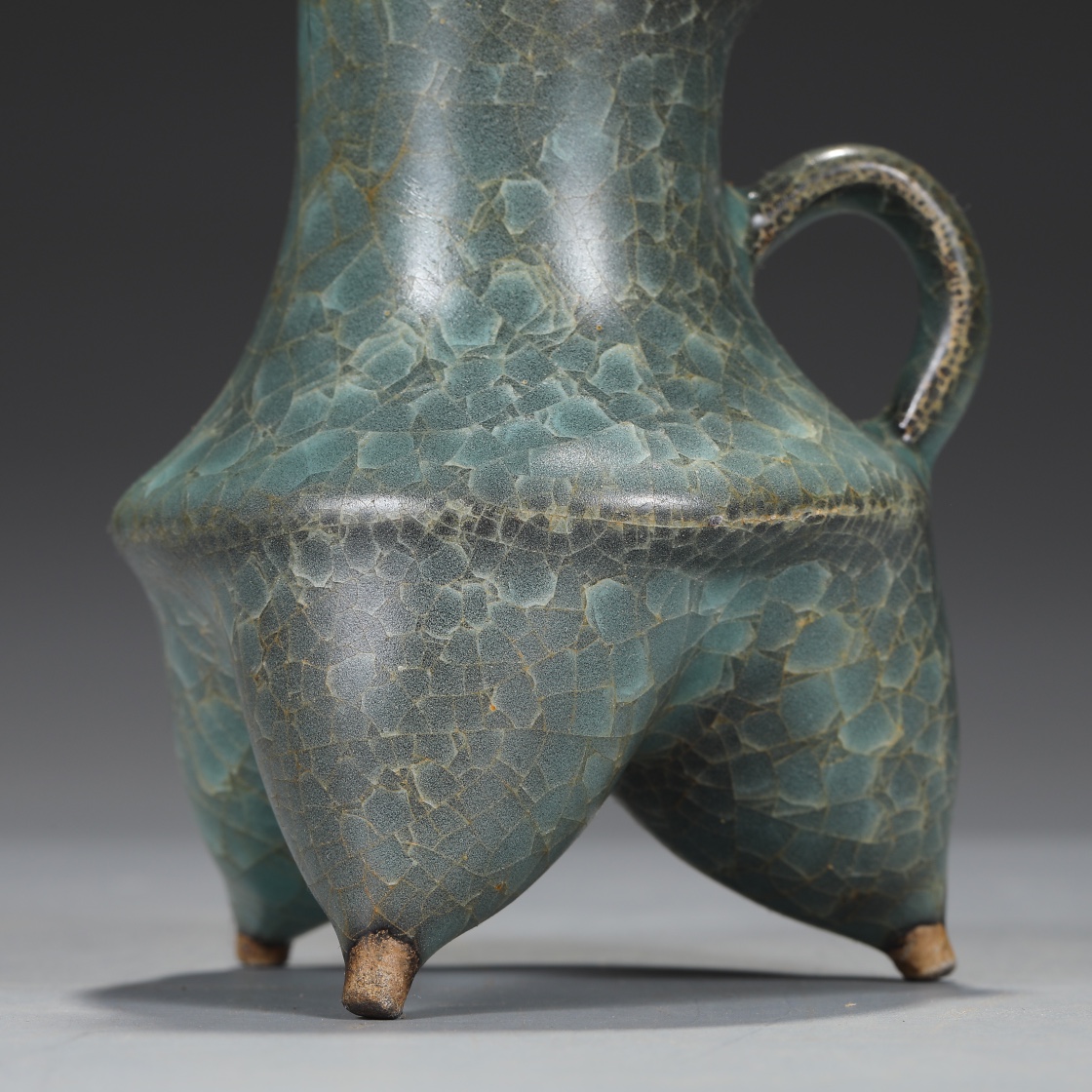 Southern Song Dynasty Xiunei Siguan kiln borneol pattern wine bottle - Image 4 of 9