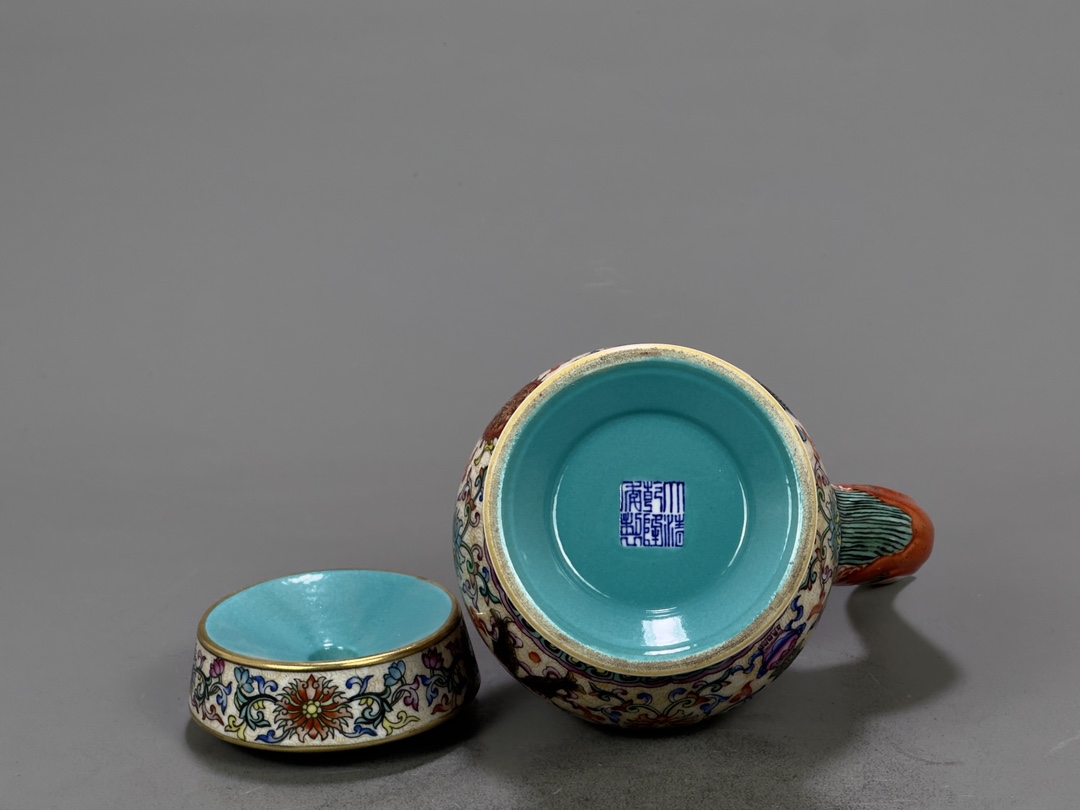 Qing Dynasty Qianlong enamel pot with gold and eight-treasure pattern - Image 9 of 9