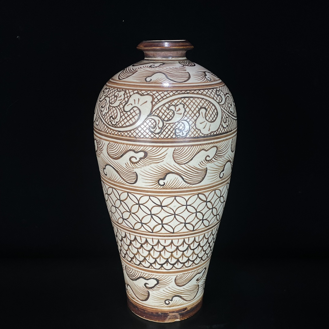 Song Dynasty Cizhou Kiln Seawater Geometric Pattern Plum Vase - Image 7 of 9