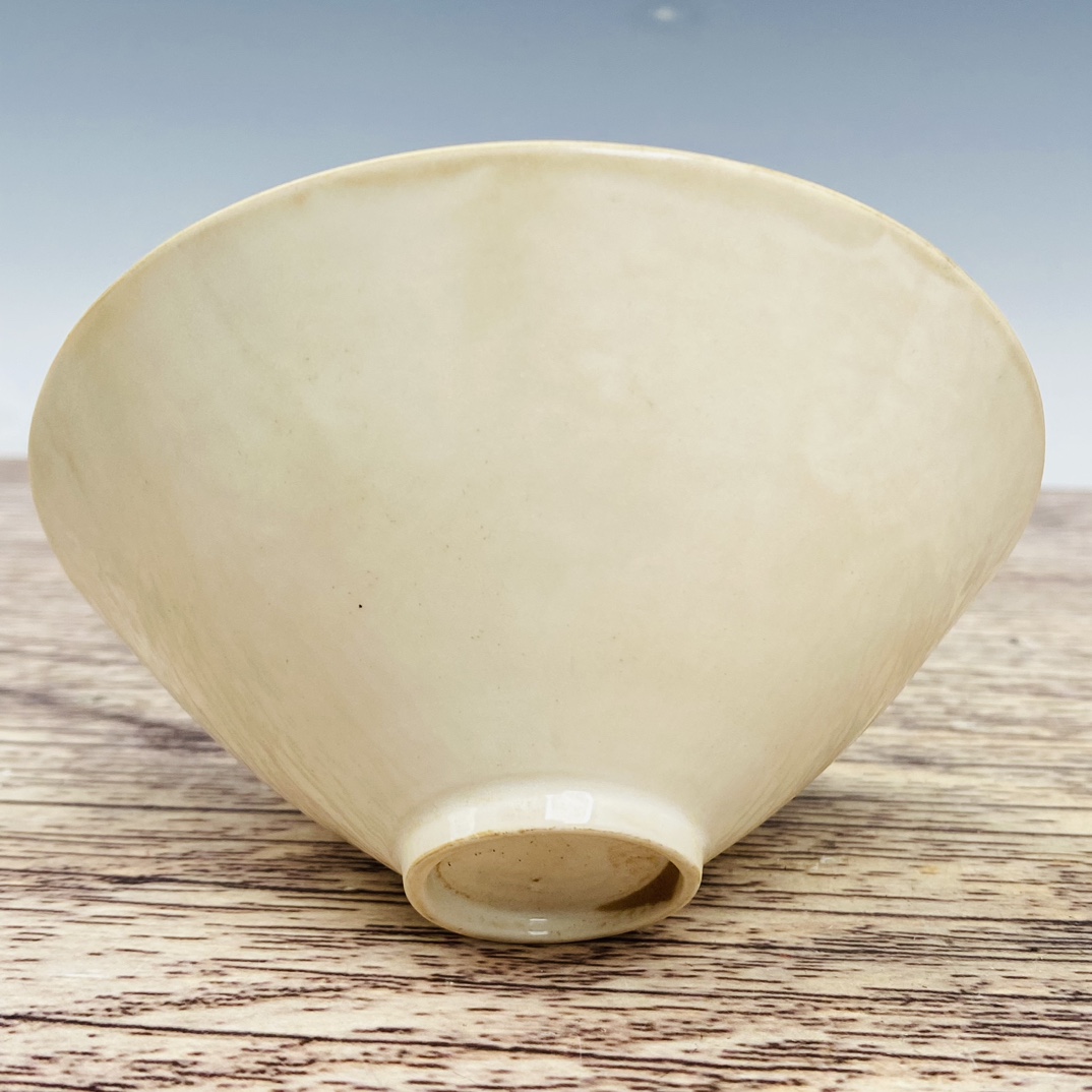 Ding porcelain bamboo hat bowl - Image 7 of 9