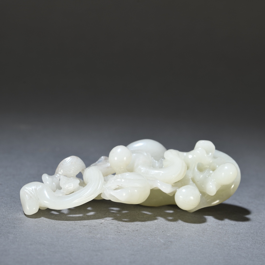 Hotan jade carving monkey longevity ornaments - Image 9 of 9