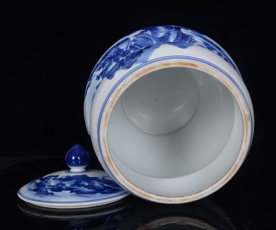 Qing Kangxi blue and white landscape pattern lid jar - Image 8 of 9