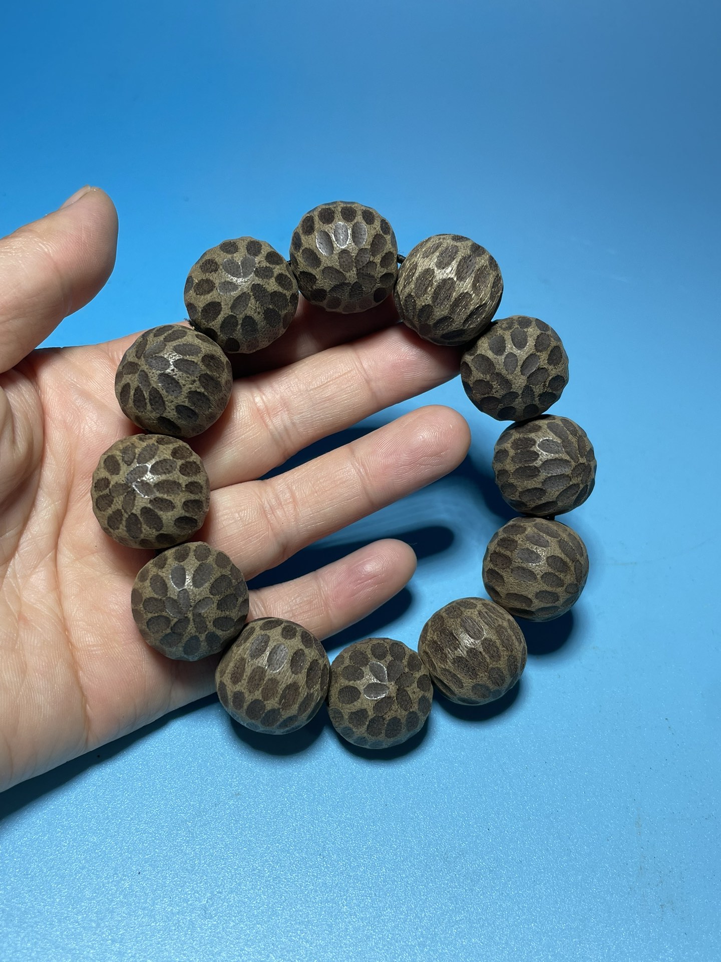 Exquisite collection of old material agarwood bracelets - Image 5 of 8