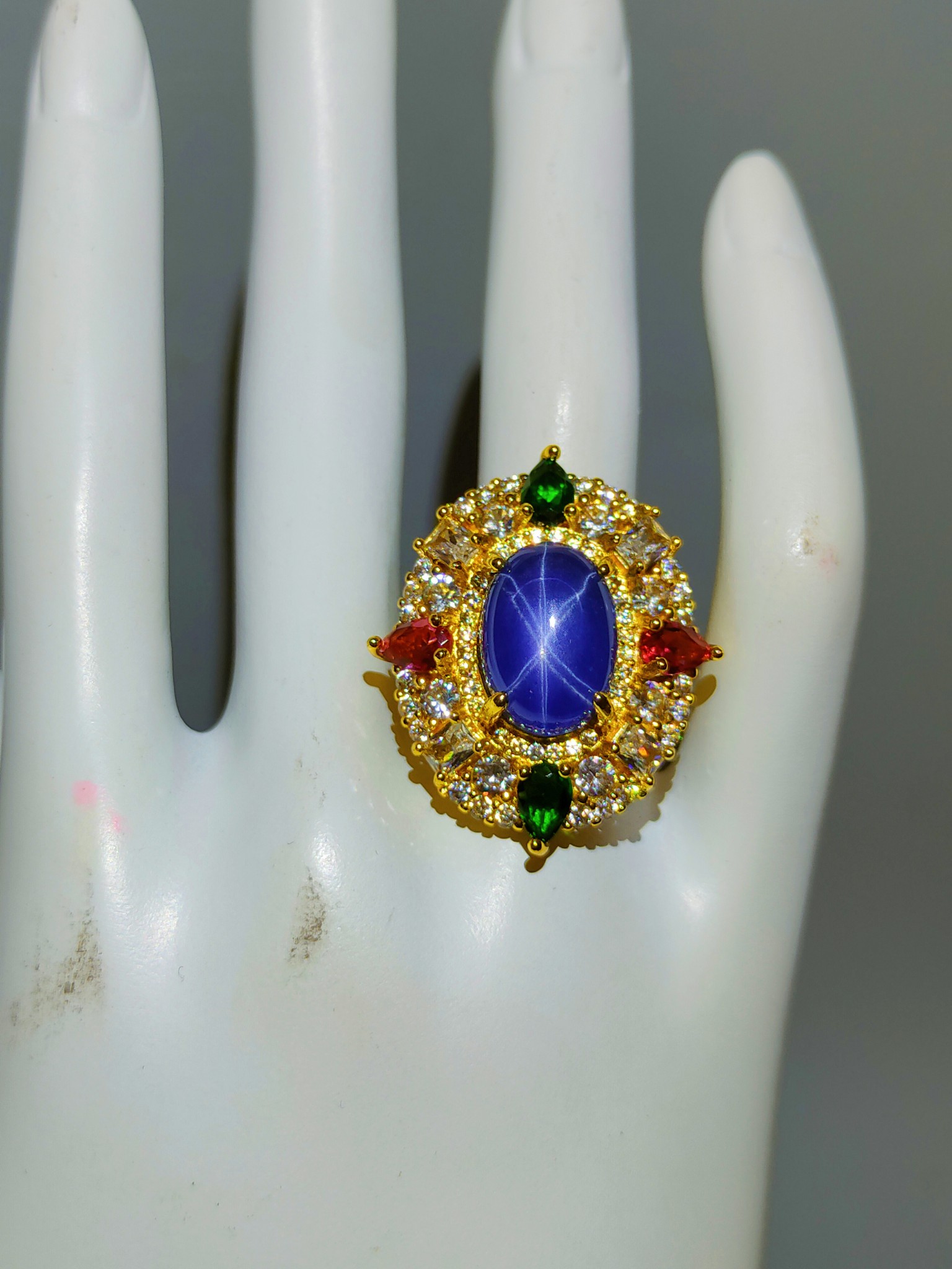 Nanmu gold-plated boxed silver gilt ring with star gemstones - Image 4 of 7