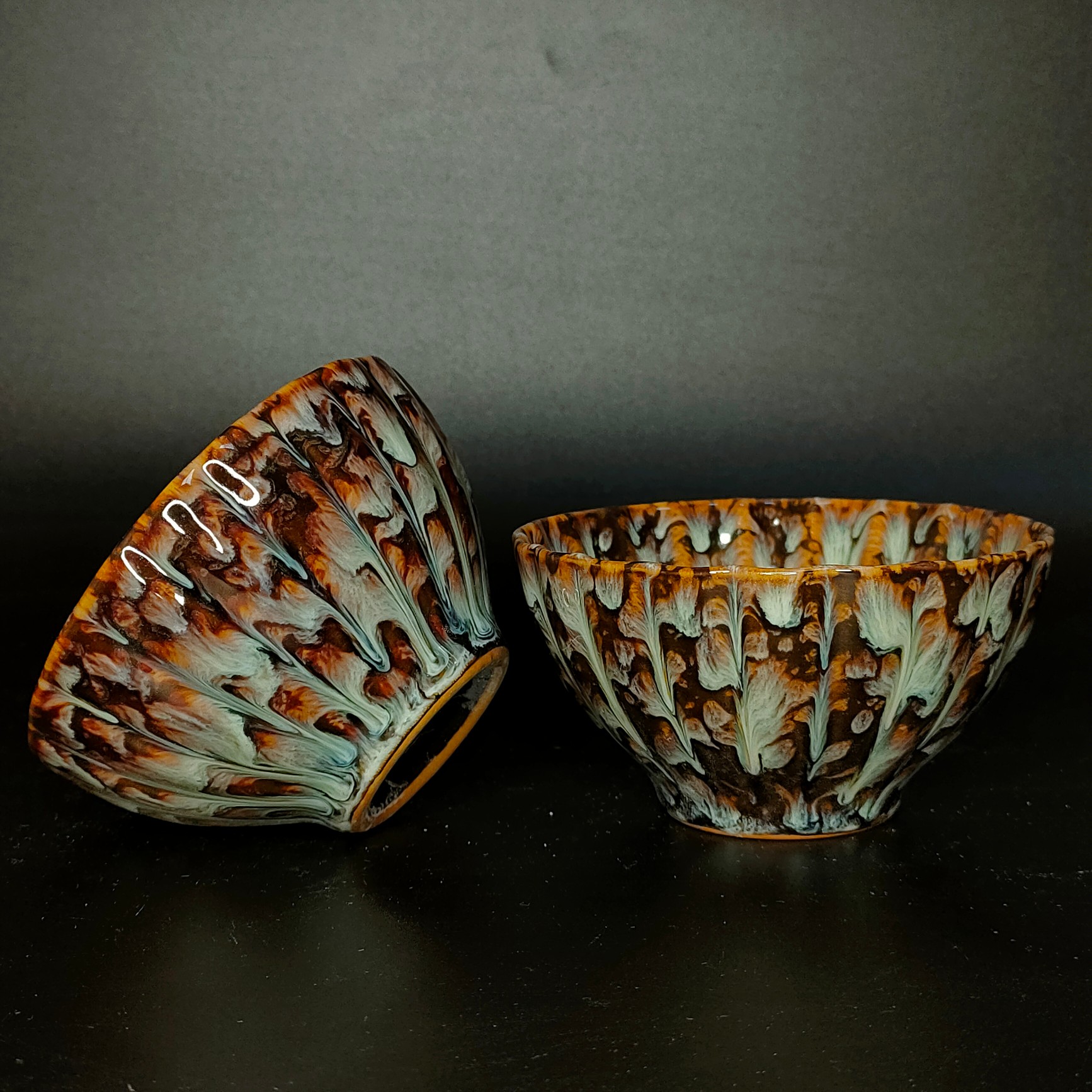 12 old kiln tea cups - Image 3 of 9