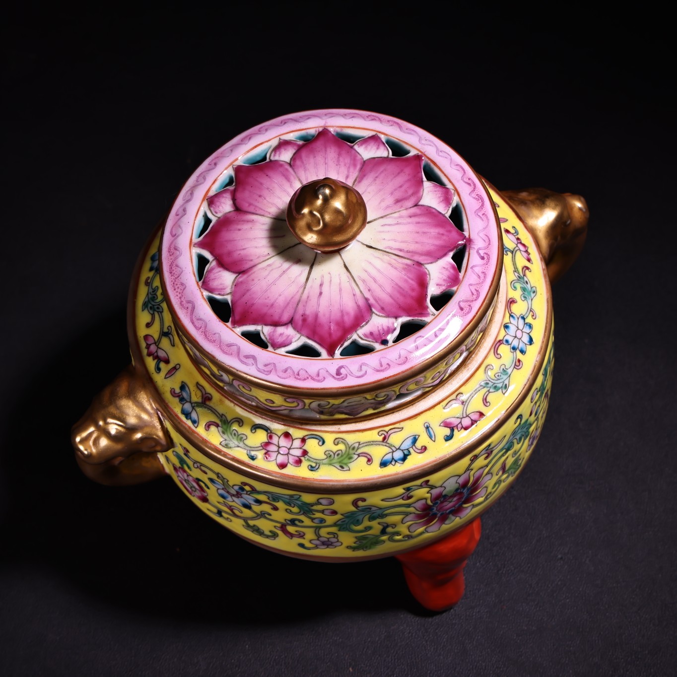 Qing Dynasty hand-painted enamel and gilt porcelain incense burner - Image 5 of 8