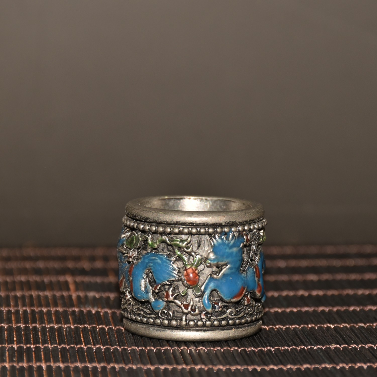 Pure white copper cloisonn¨¦ lion hydrangea ring ornament - Bild 2 aus 9