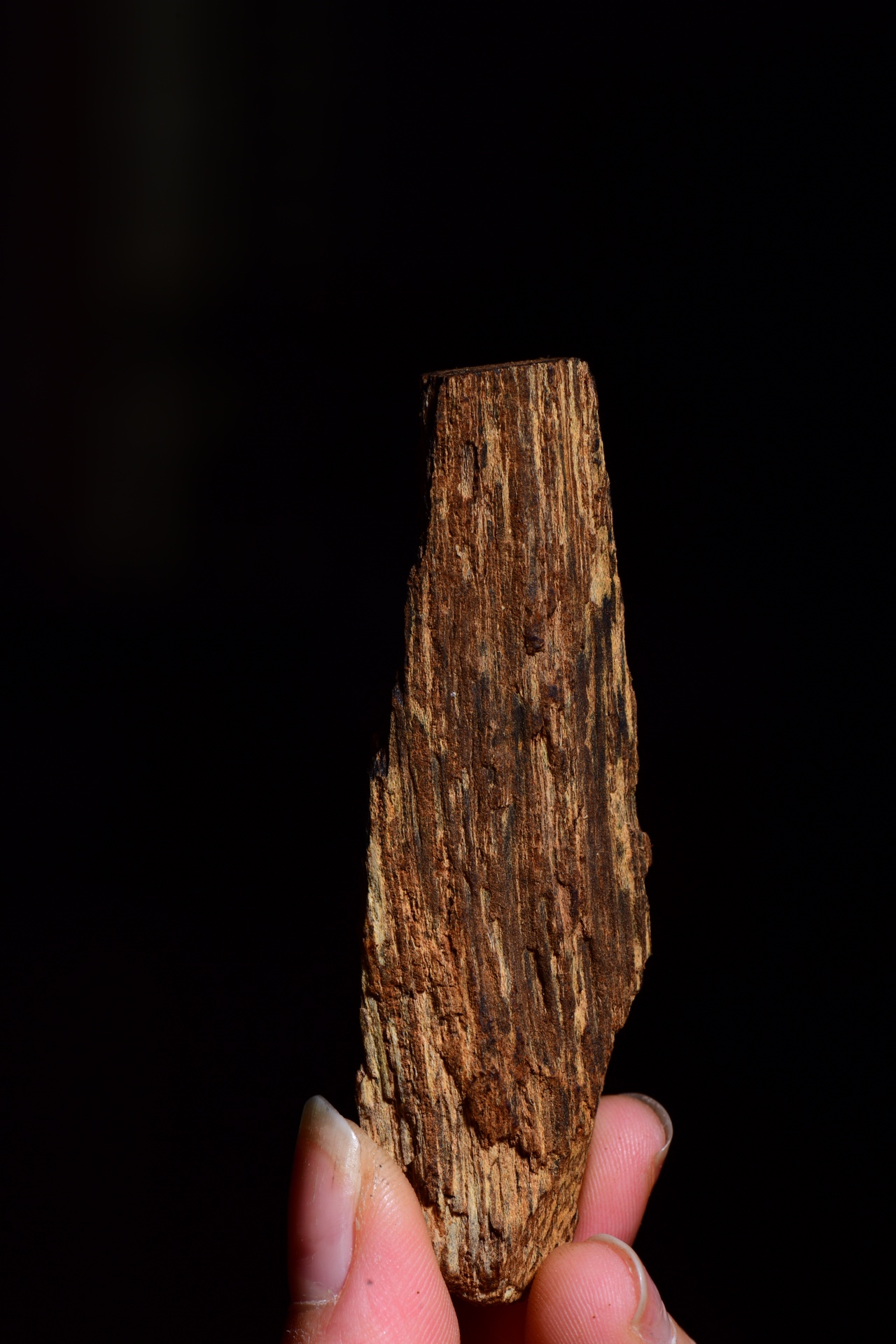 Old material red earth agarwood - Bild 2 aus 9