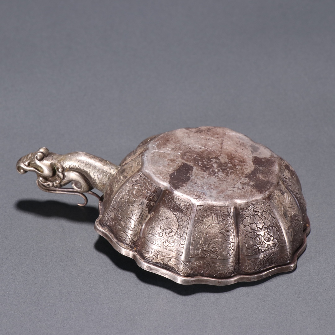 Qing Dynasty sterling silver dragon head cup - Image 8 of 9