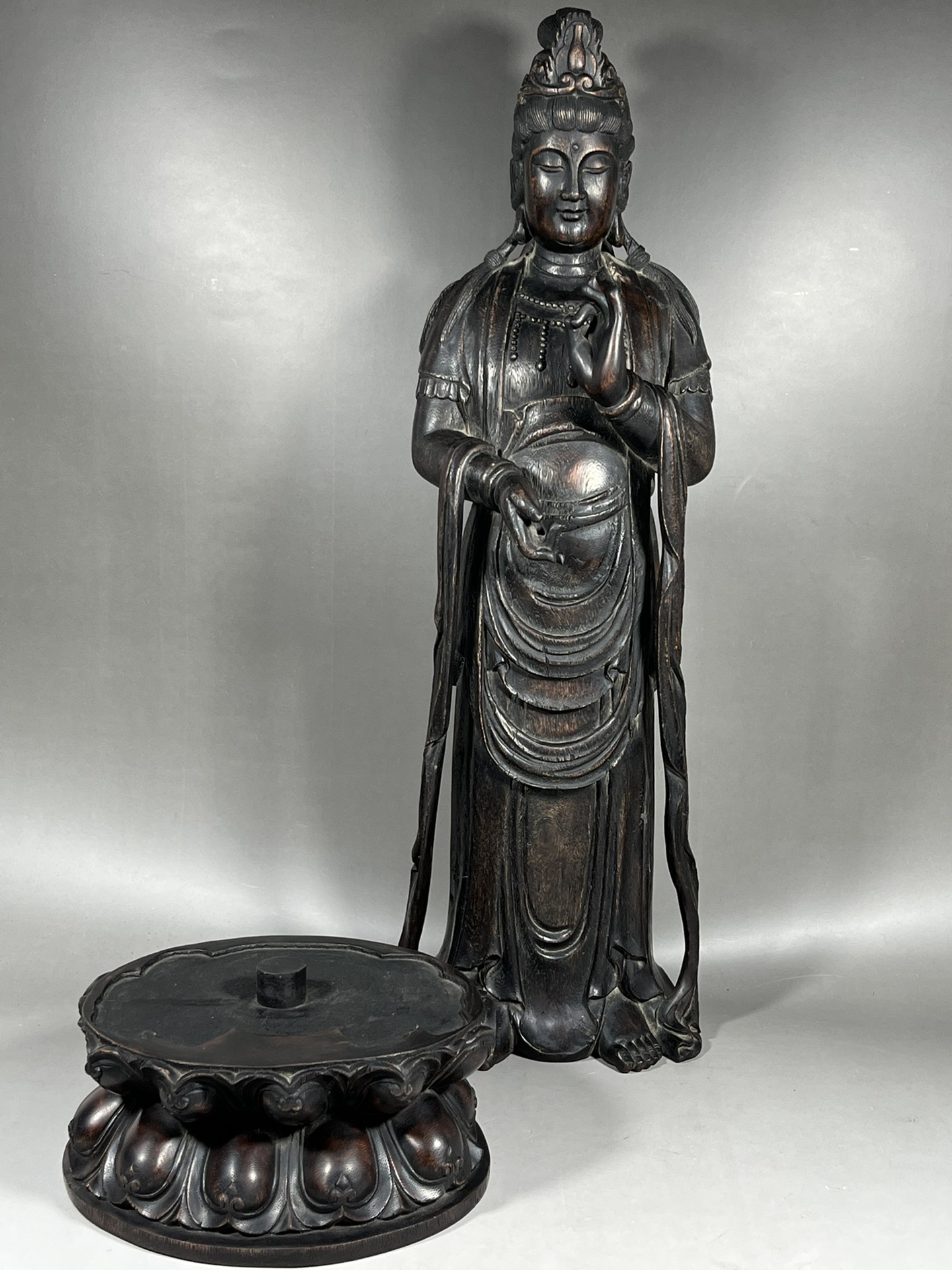 Qing Dynasty Old Agarwood Qi Nan "Avalokitesvara" Ornament - Image 6 of 9