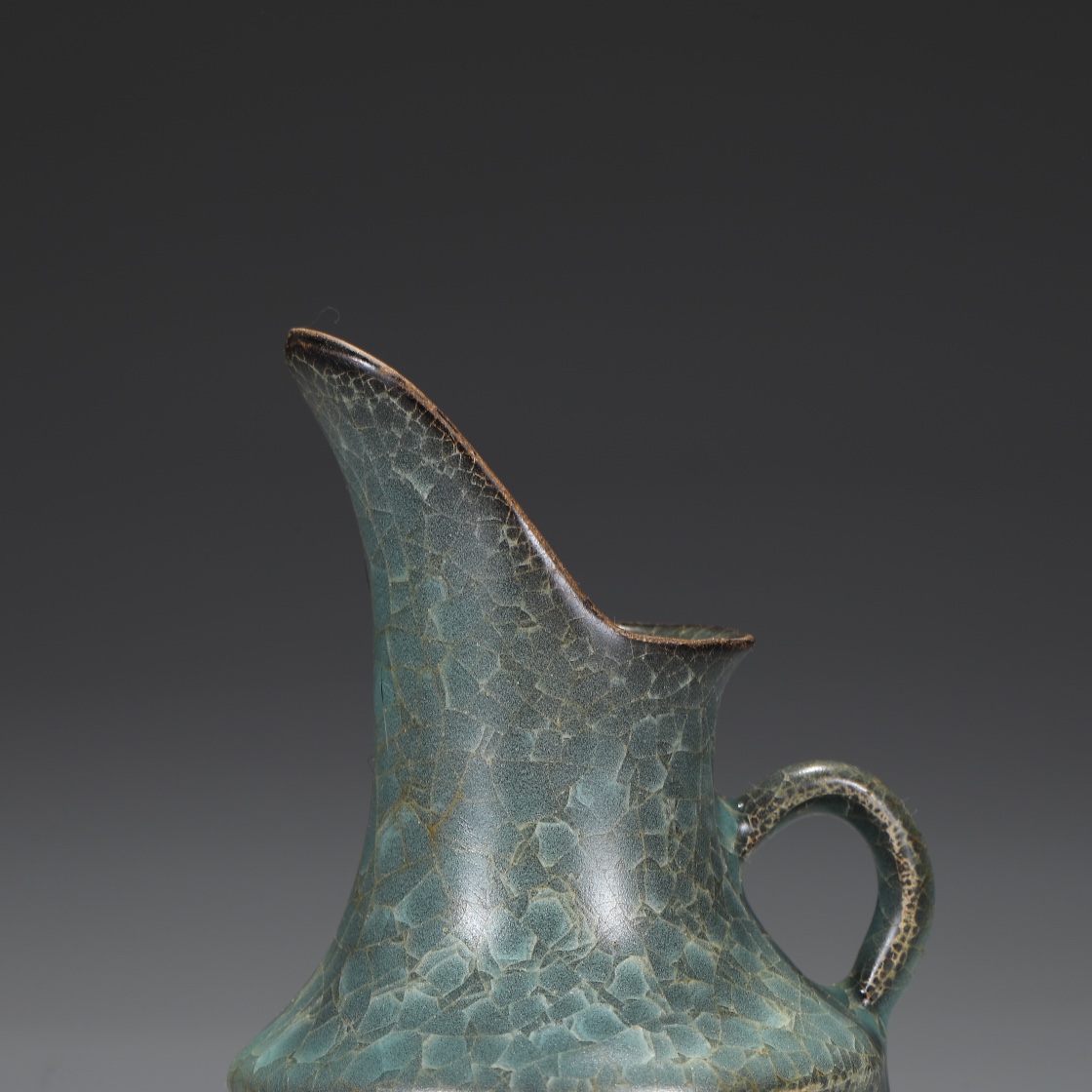 Southern Song Dynasty Xiunei Siguan kiln borneol pattern wine bottle - Image 3 of 9