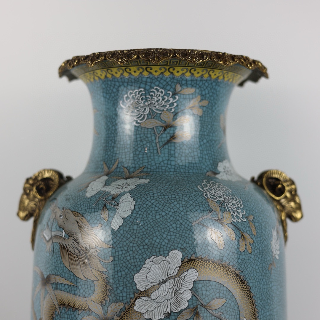 Dayazhai dragon pattern inlaid copper sheep head double-eared winter melon vase - Image 2 of 9
