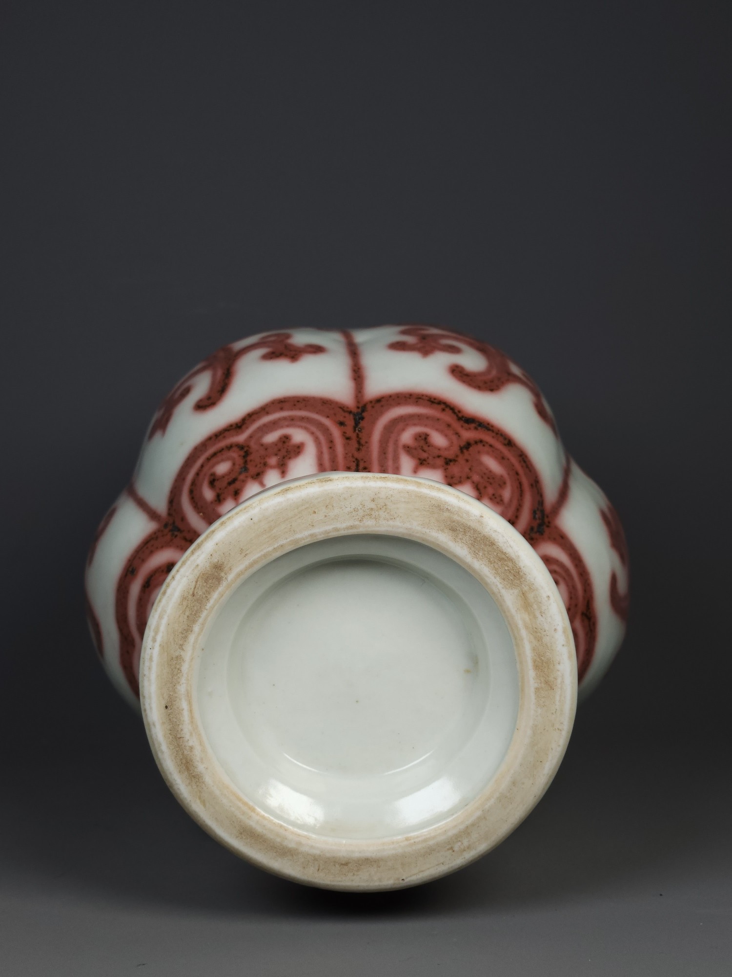 Ming Dynasty underglaze red pomegranate vase with Ganoderma lucidum pattern - Image 9 of 9