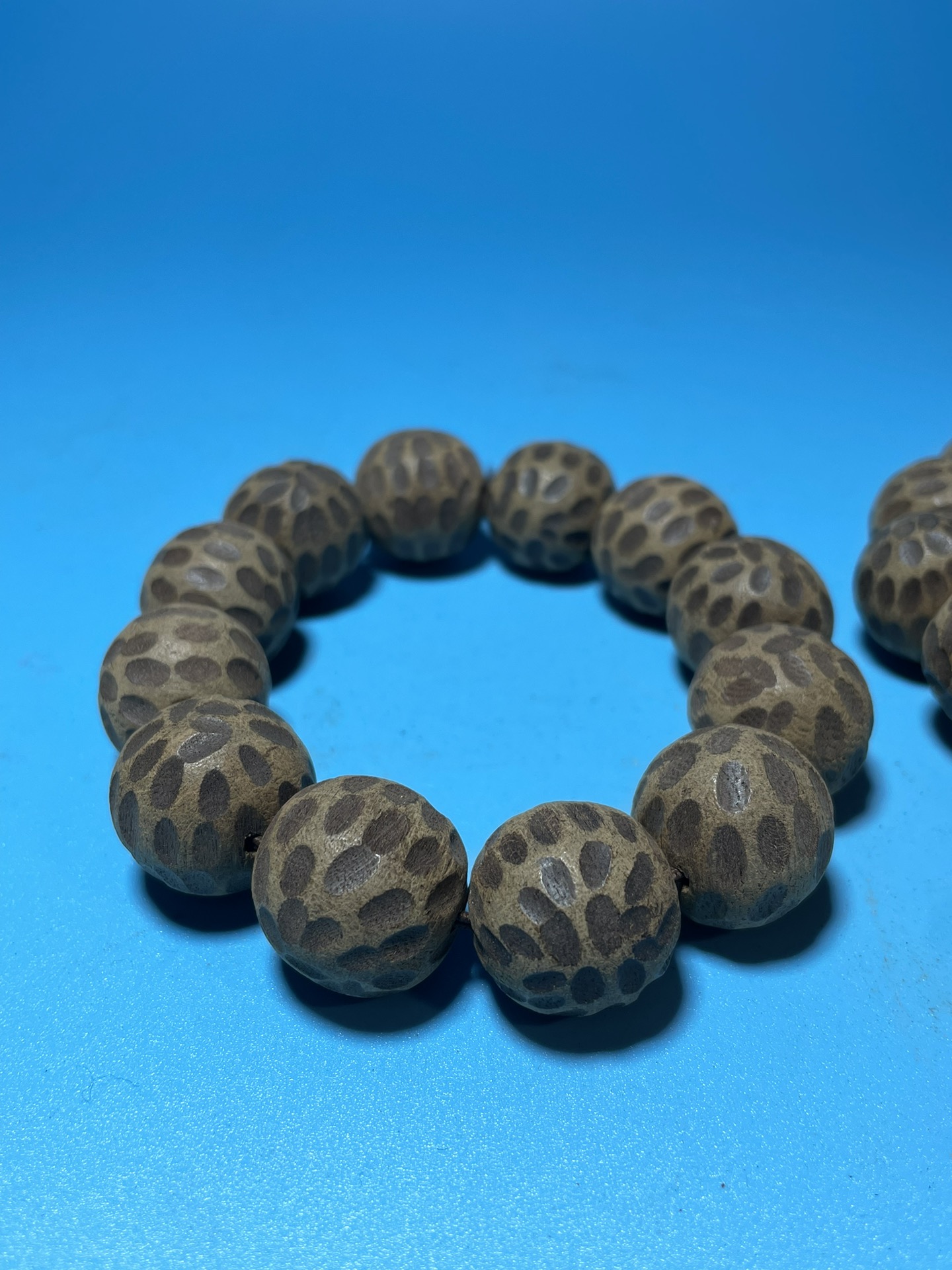 Exquisite collection of old material agarwood bracelets - Image 6 of 8