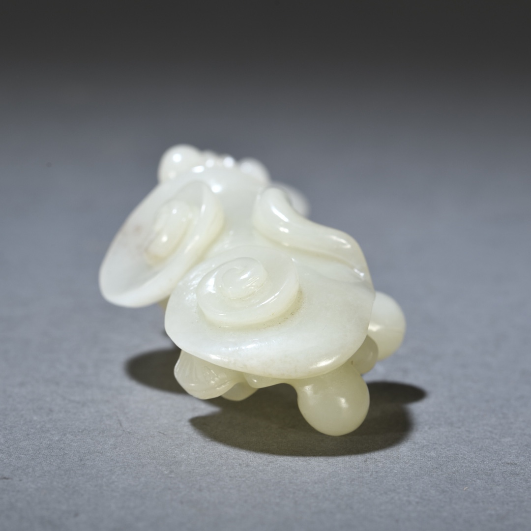 Hotan jade carving monkey longevity ornaments - Image 4 of 9