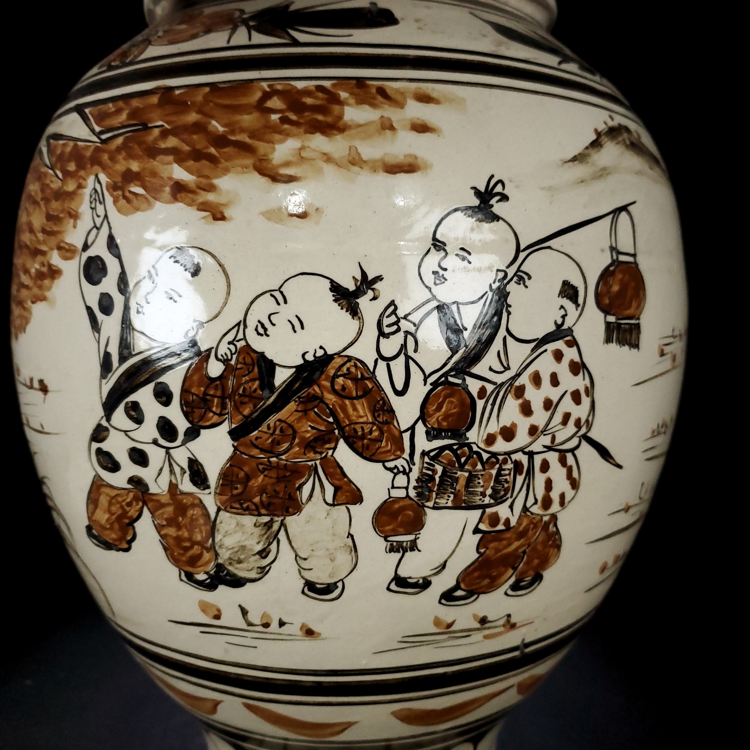 Song Dynasty Cizhou kiln painting "Spring Picture" high-legged jar - Image 7 of 9