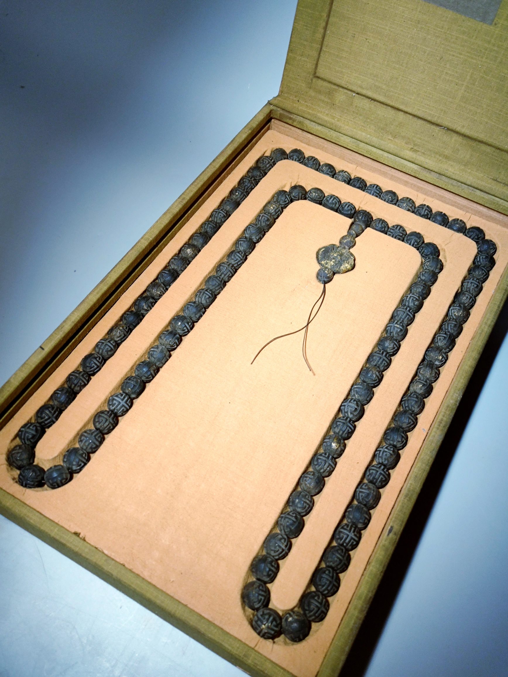 A set of agarwood beads collected by the Qing Palace - Image 2 of 9
