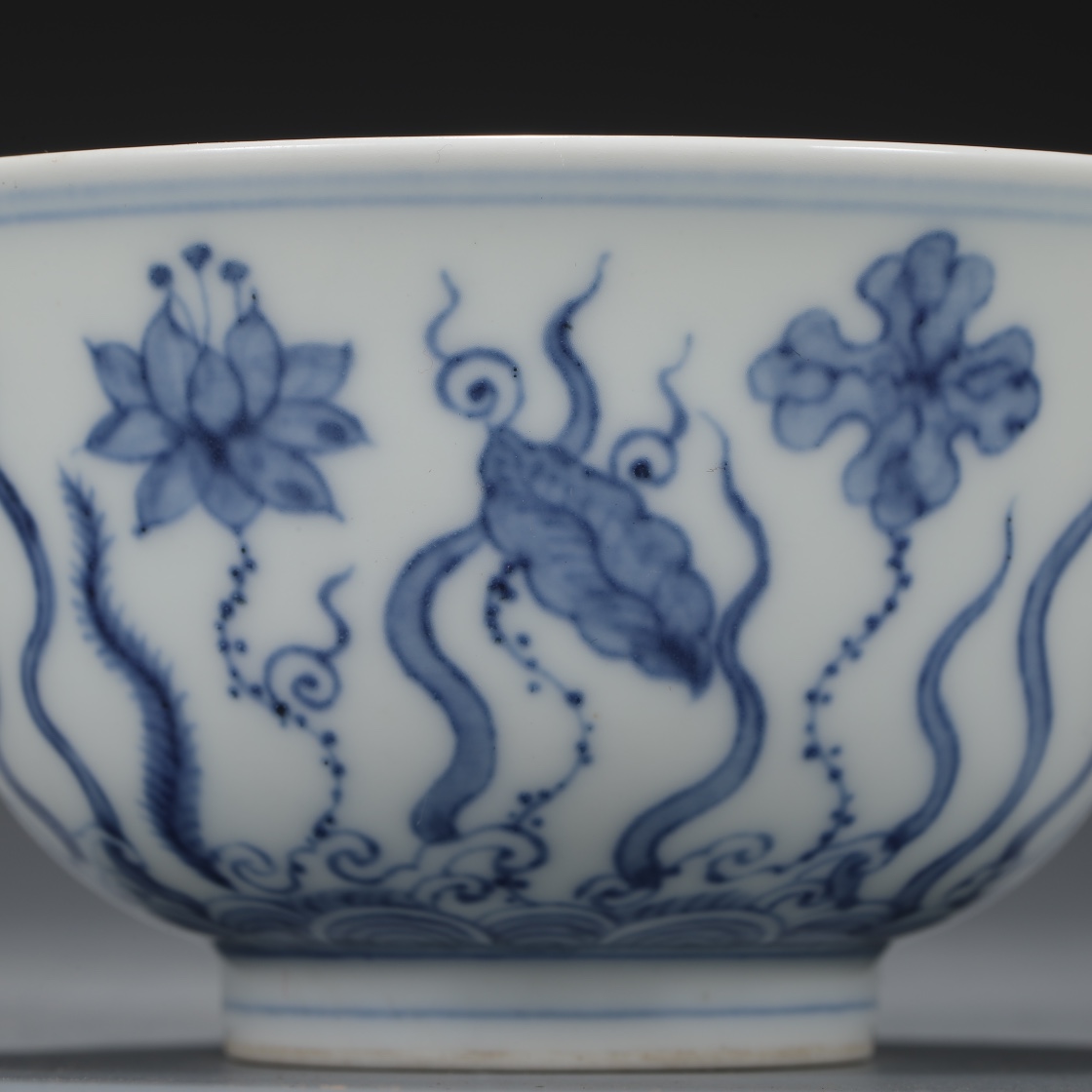 Ming Dynasty Chenghua blue and white algae pattern pair of cups - Image 6 of 7