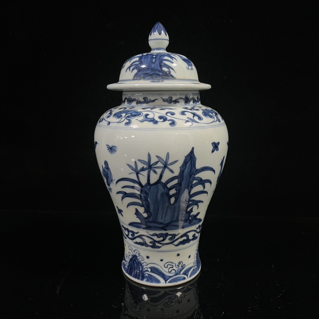 Ming Dynasty Chenghua year blue and white painted chicken and flower general jar - Image 4 of 8