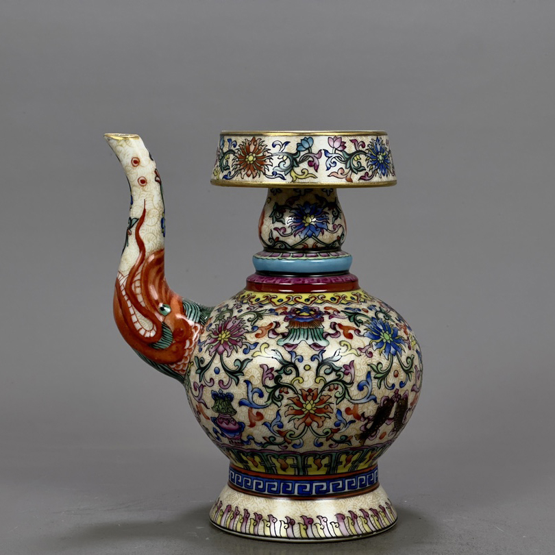 Qing Dynasty Qianlong enamel pot with gold and eight-treasure pattern