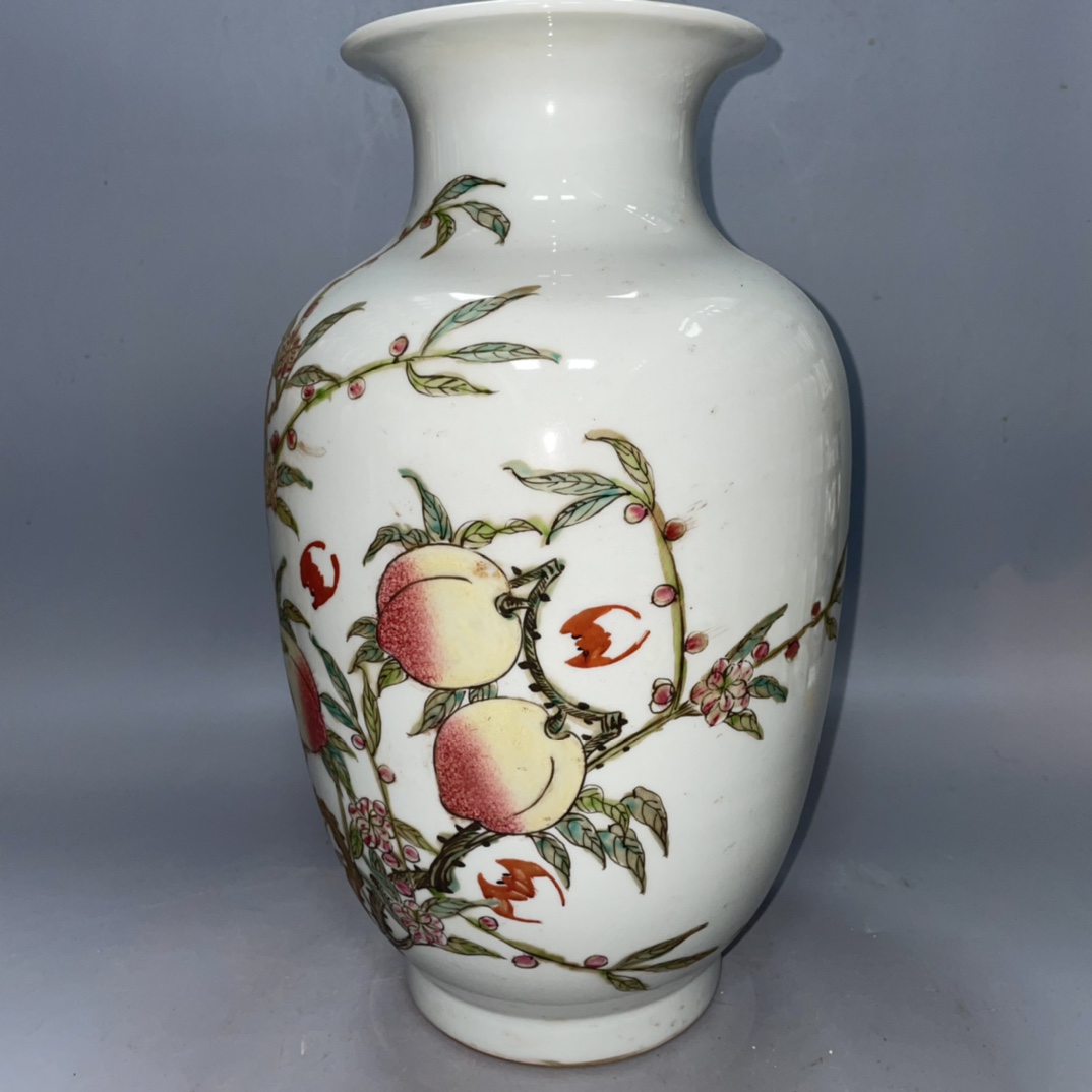 Nine-year-old peach vase made in the Yongzheng period of the Qing Dynasty - Image 3 of 9