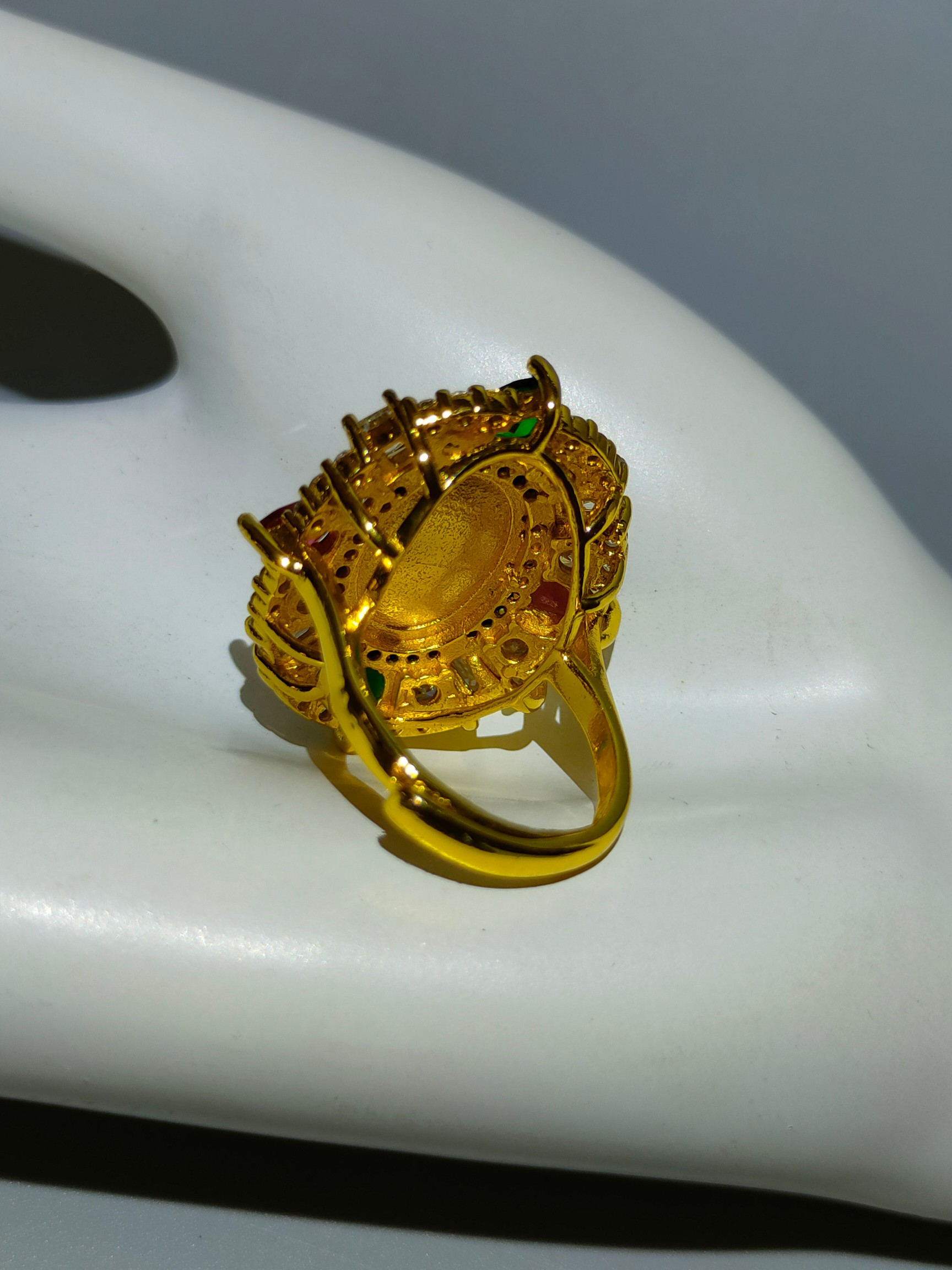 Nanmu gold-plated boxed silver gilt ring with star gemstones - Image 6 of 7