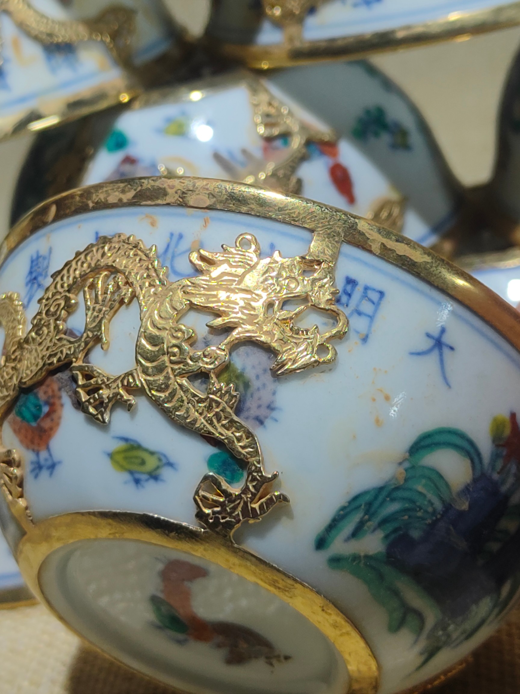 Ming Dynasty Chenghua Dou Color Wrapped Golden Chicken Jar Tea Cup - Image 4 of 9