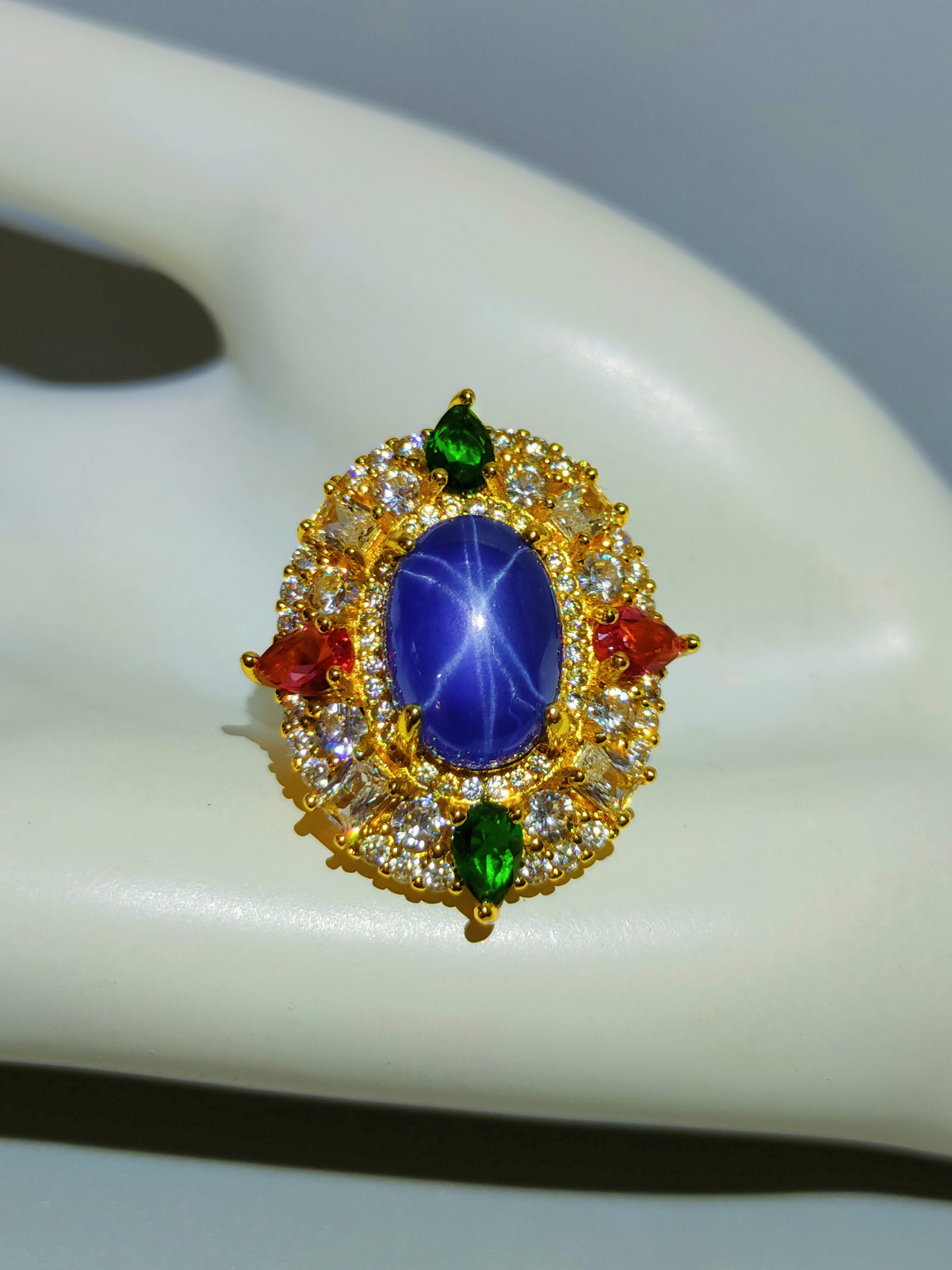 Nanmu gold-plated boxed silver gilt ring with star gemstones - Image 5 of 7