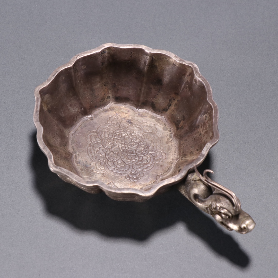 Qing Dynasty sterling silver dragon head cup - Image 6 of 9