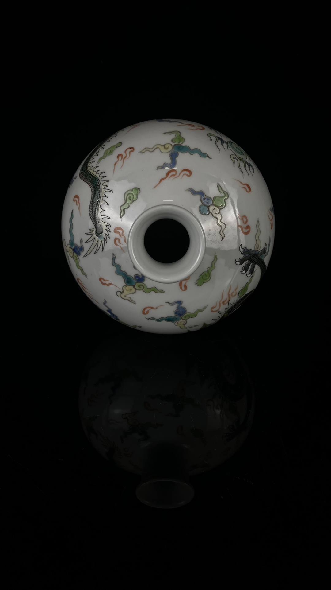 Five-color porcelain plate and dragon plum vase made in the Kangxi period of the Qing Dynasty - Image 7 of 8