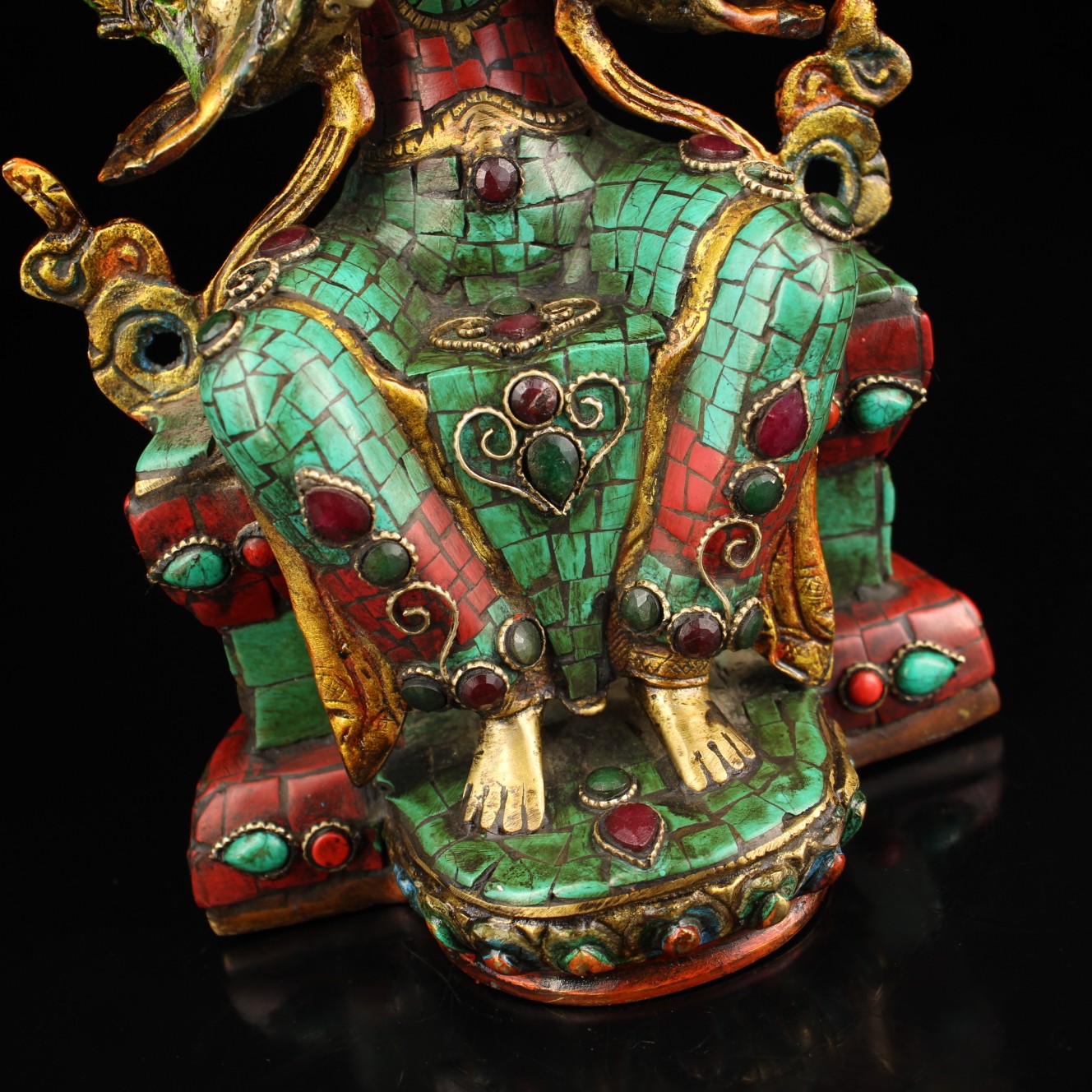 A pure hand-made bronze Buddha inlaid with precious stones, painted and painted with gold - Bild 5 aus 8