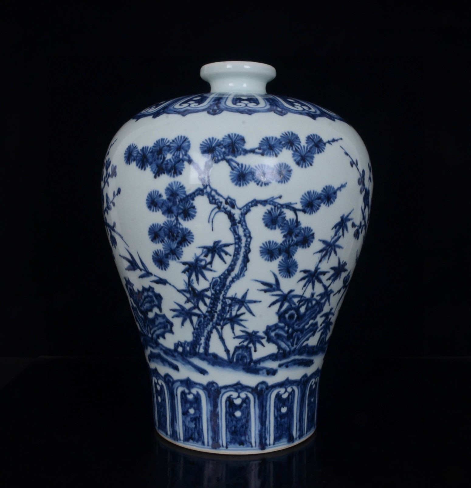 Ming dynasty blue and white plum vase with pine, bamboo and plum patterns - Image 2 of 9
