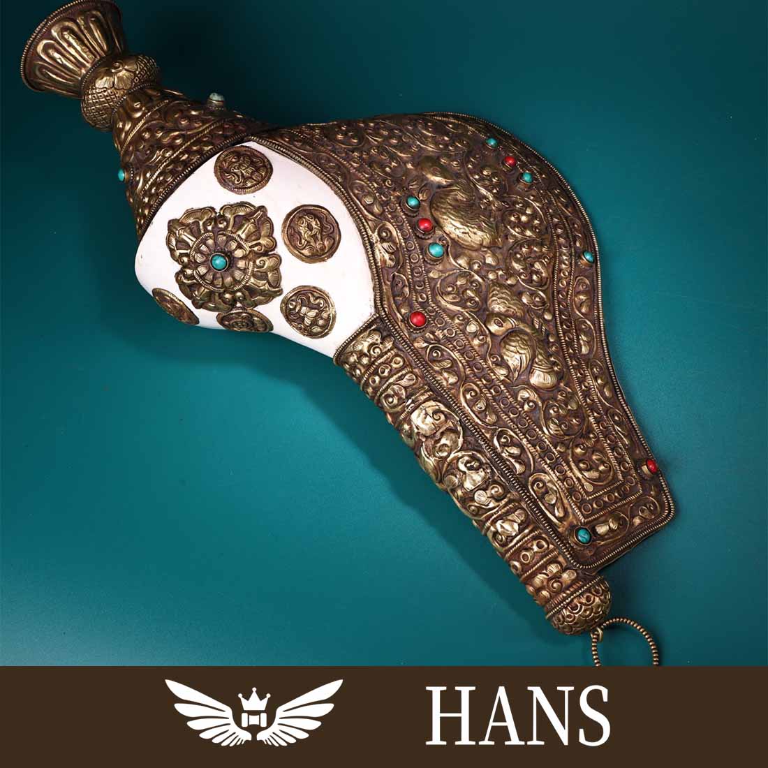 Gilt copper skin inlaid with precious stones Tibetan Tantric Dharma conch instrument