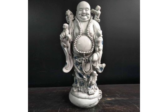 Blue and white Dehua porcelain Buddha statue with five sons - Image 2 of 10