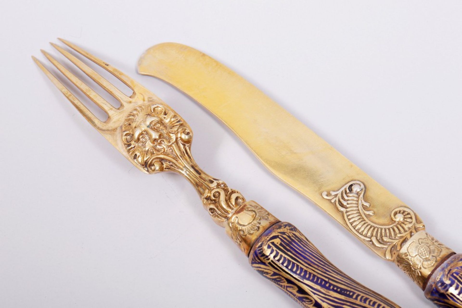 Late Baroque dining knife and fork, silver/gilt, probably German, mid-18th C. - Image 5 of 5