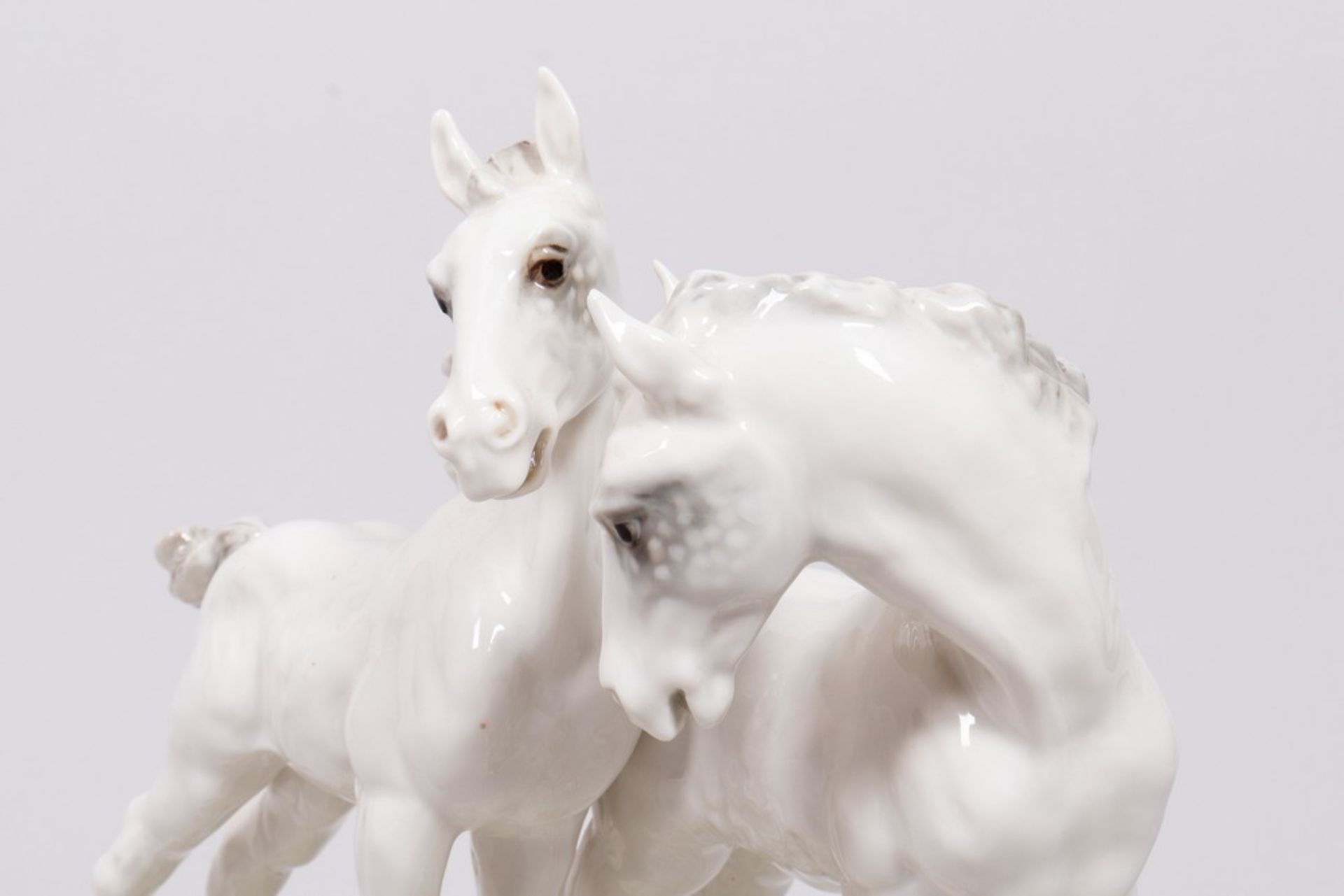 Two foals, design Karl Tutter for Hutschenreuther, manufactured 1st H. 20th C. - Image 3 of 6