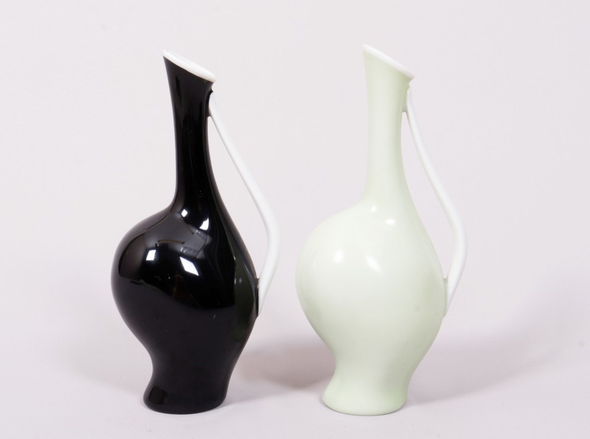 Pair of vases “Schwangere Luise”, design Fritz Heidenreich for Rosenthal AG, executed by the Selb a