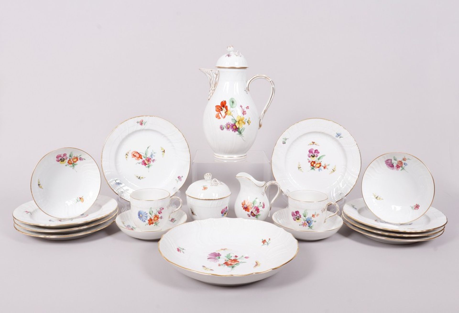 Coffee service for 9 people, KPM-Berlin, shape "Neuosier", "Blumen- und Schmetterlingsdekor", 20th  - Image 7 of 10