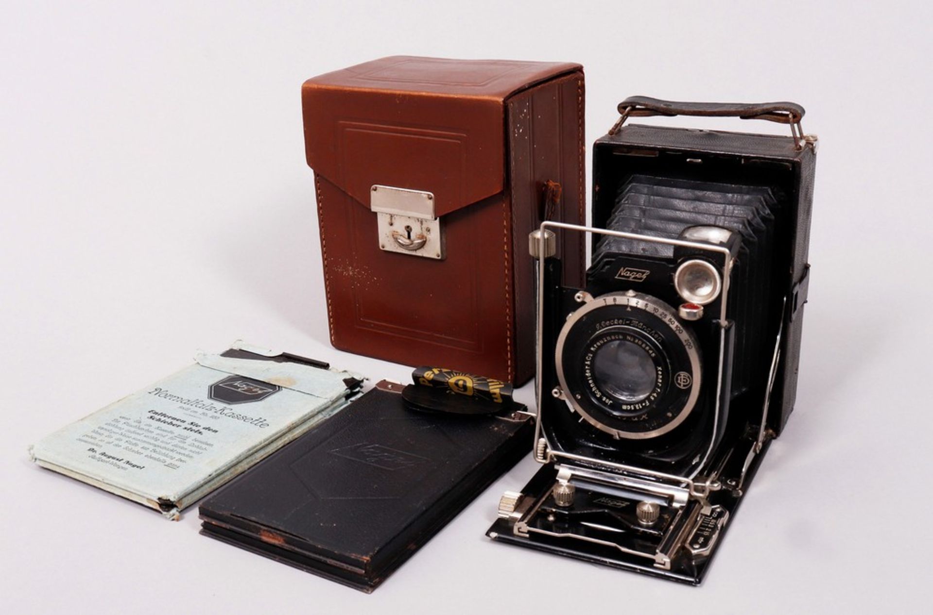 Plate Camera 9x12, Dr. August Nagel Camerawerk, Stuttgart, 1928/30